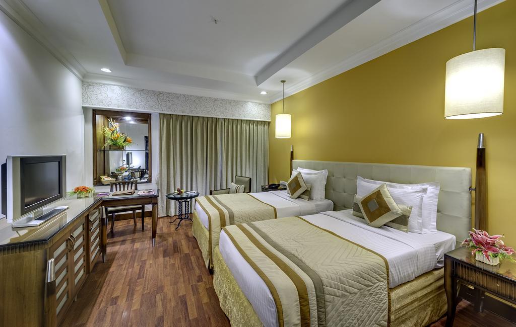 Hindusthan International, 5*